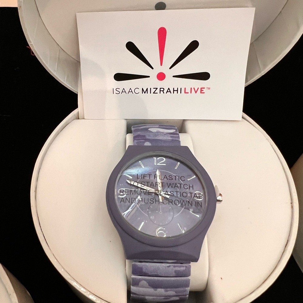 Bundle of 4 Isaac Mizrahi Live Soft Camo Band Expansion Watches - Picture 6 of 12